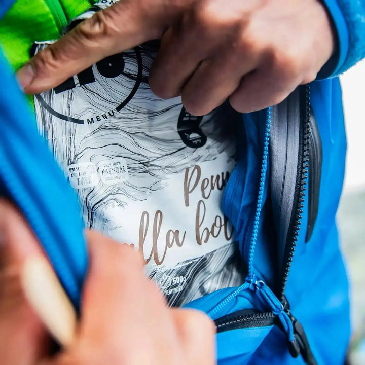 LYOFOOD Penne Bolognese – Frysetørket pastamiddag for tur og ekspedisjon - Game-On.no