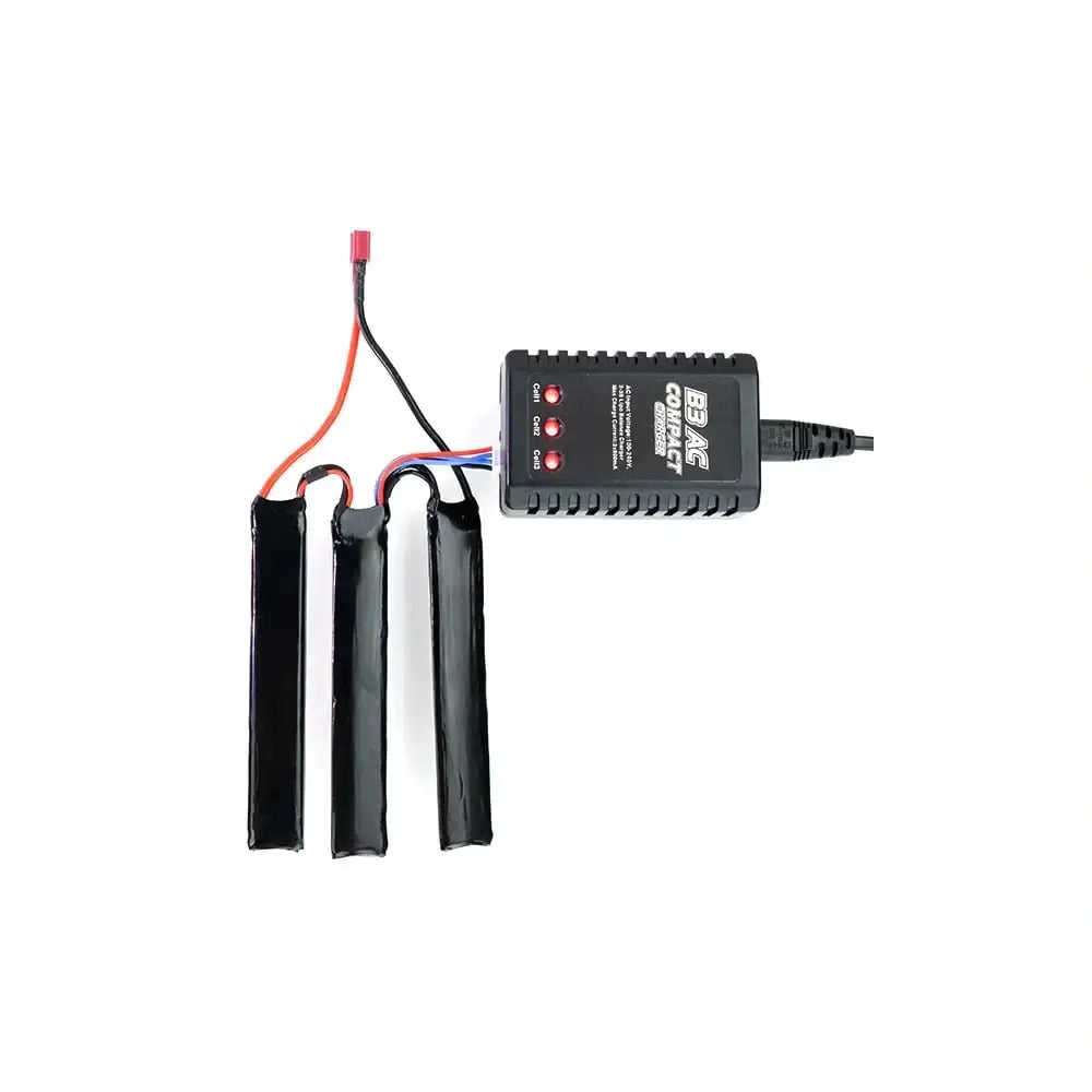 Novritsch - Kompakt Batterilader til 7.4 og 11.1V LiPo Batterier - Game-On.no