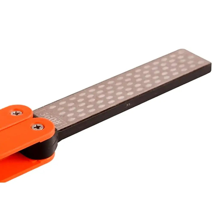 Taidea TY1051 - Liten og Hendig Knivsliper - Dobbel Diamantbryne - Game-On.no